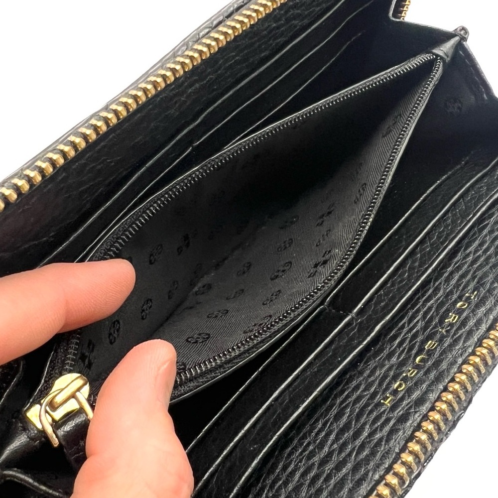 Authentic Tory Burch Black Leather Long Zippy Wallet With Tassle - Picture 9 of 9